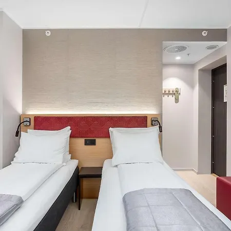 Отель Harbour Hotel, Worldhotels Crafted Берген